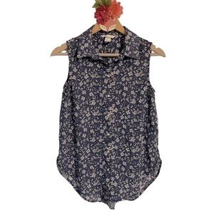 H&M blue and white floral sleeveless button up chiffon shirt size 2